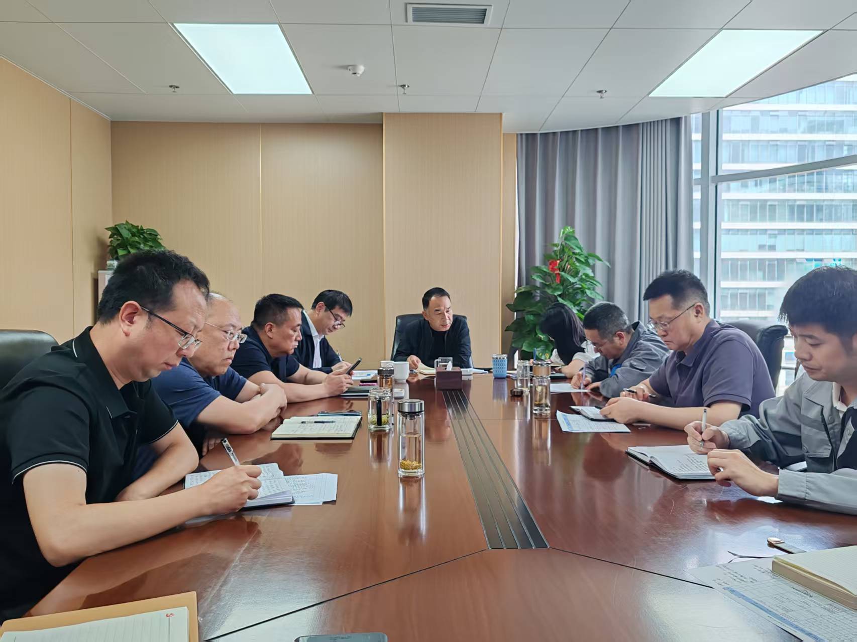聚焦问题精准发力 夯实基础稳健经营 | 新材公司经济运行分析会